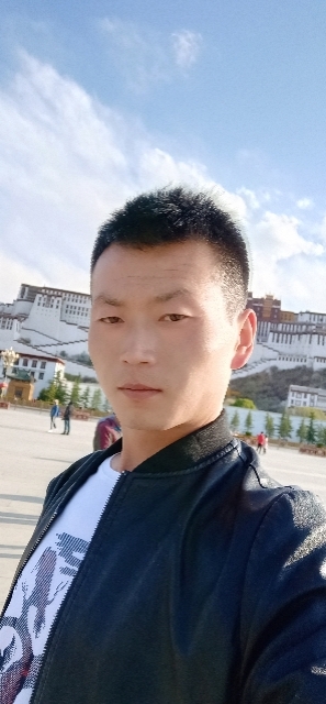 阳光下的小草的第一张照片--周宁交友网