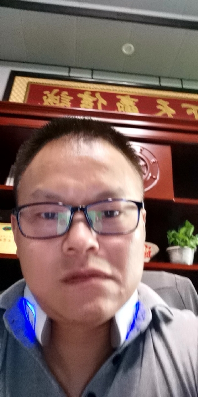 模具工匠的第一张照片--周宁交友网