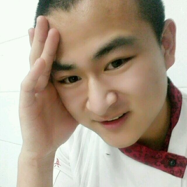 人潮拥挤的第一张照片--周宁交友网