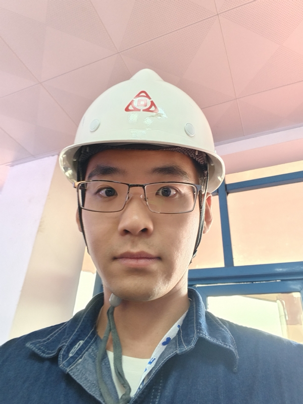 何鹏宇的第二张照片--周宁交友网